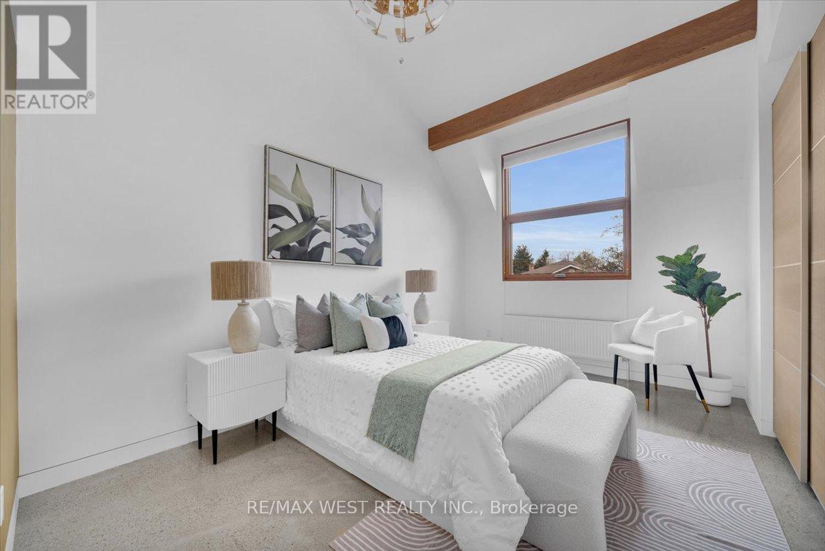 38 Smithfield Drive, Toronto, Ontario  M8Y 3M2 - Photo 29 - W13467388