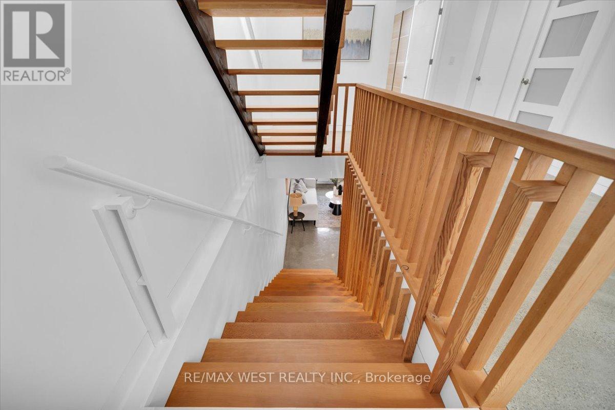 38 Smithfield Drive, Toronto, Ontario  M8Y 3M2 - Photo 35 - W13467388