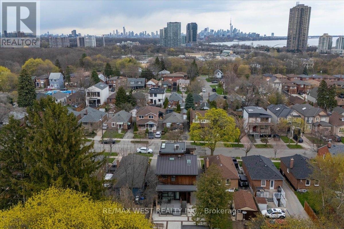 38 Smithfield Drive, Toronto, Ontario  M8Y 3M2 - Photo 50 - W13467388