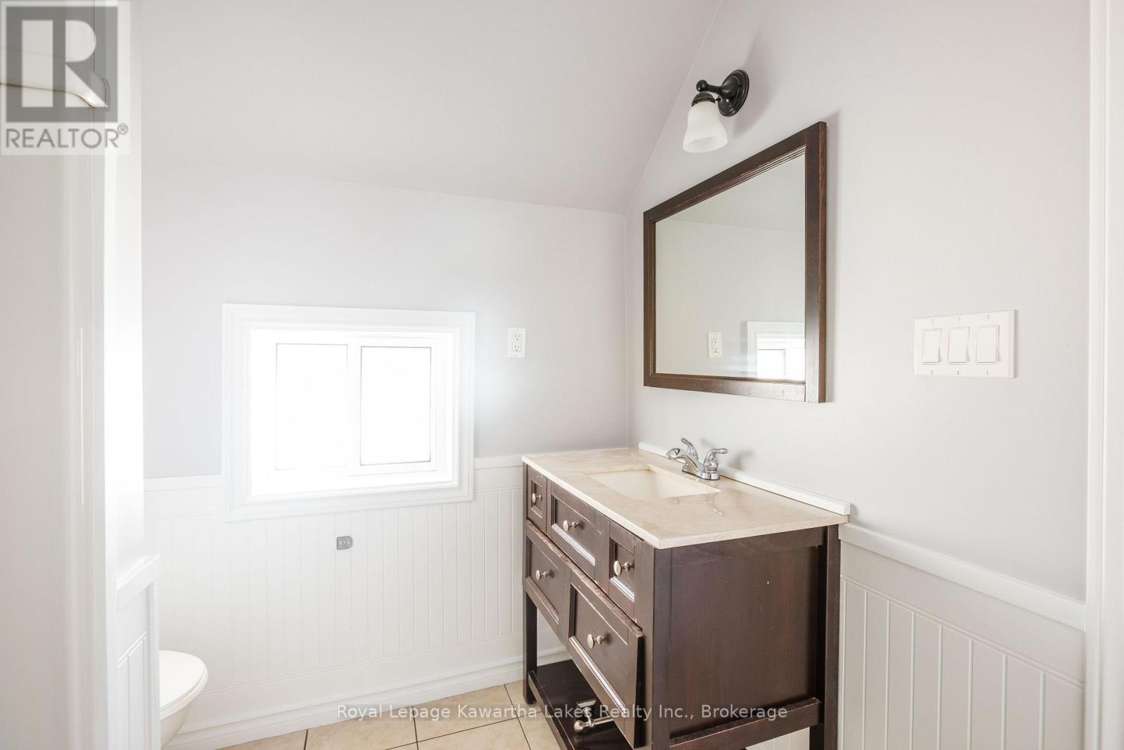 71 Victoria Avenue N, Kawartha Lakes, Ontario  K9V 4G8 - Photo 16 - X13778608