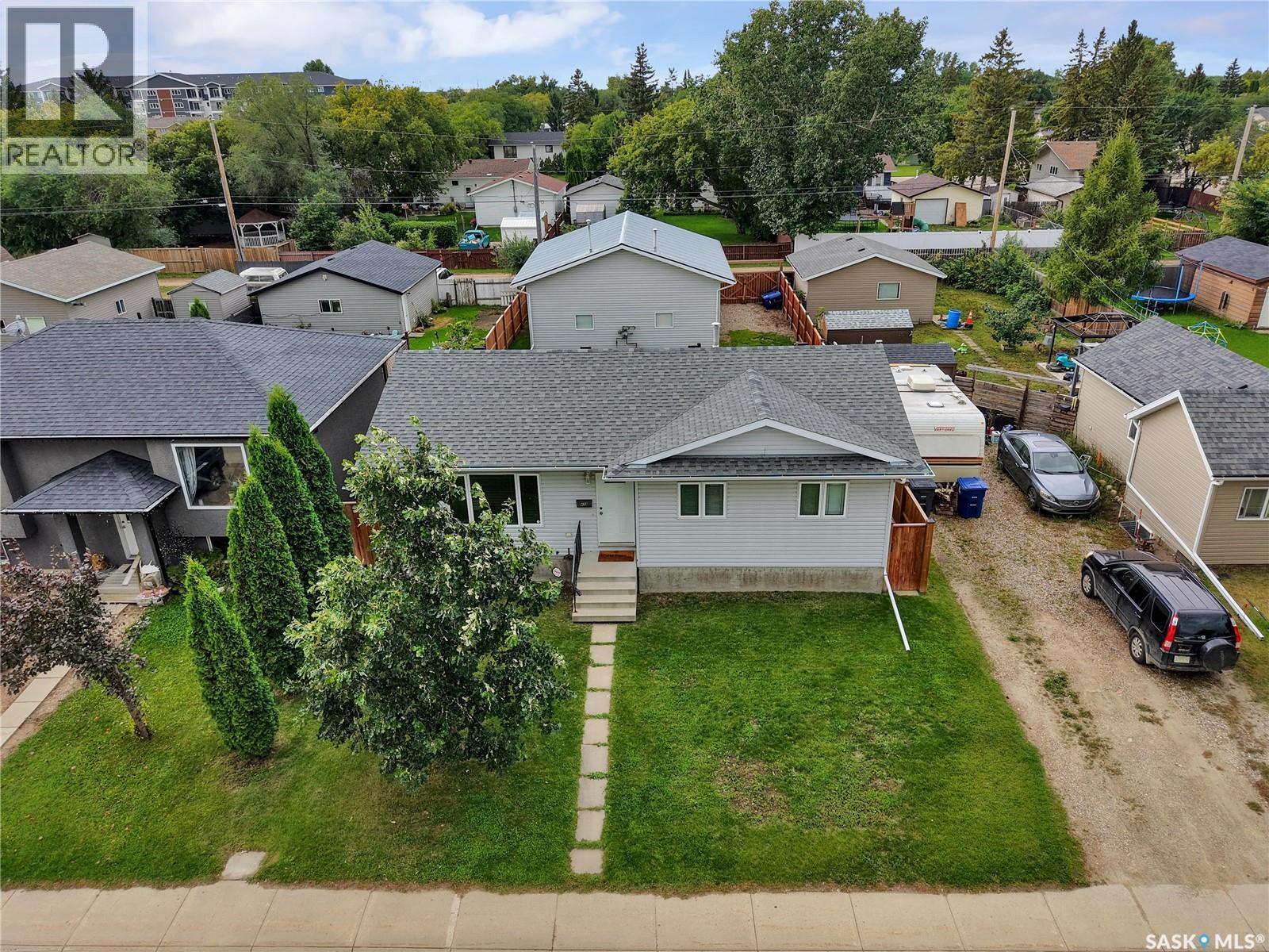 42a 5th Avenue N, Martensville, Saskatchewan  S0K 2T2 - Photo 2 - SK048245