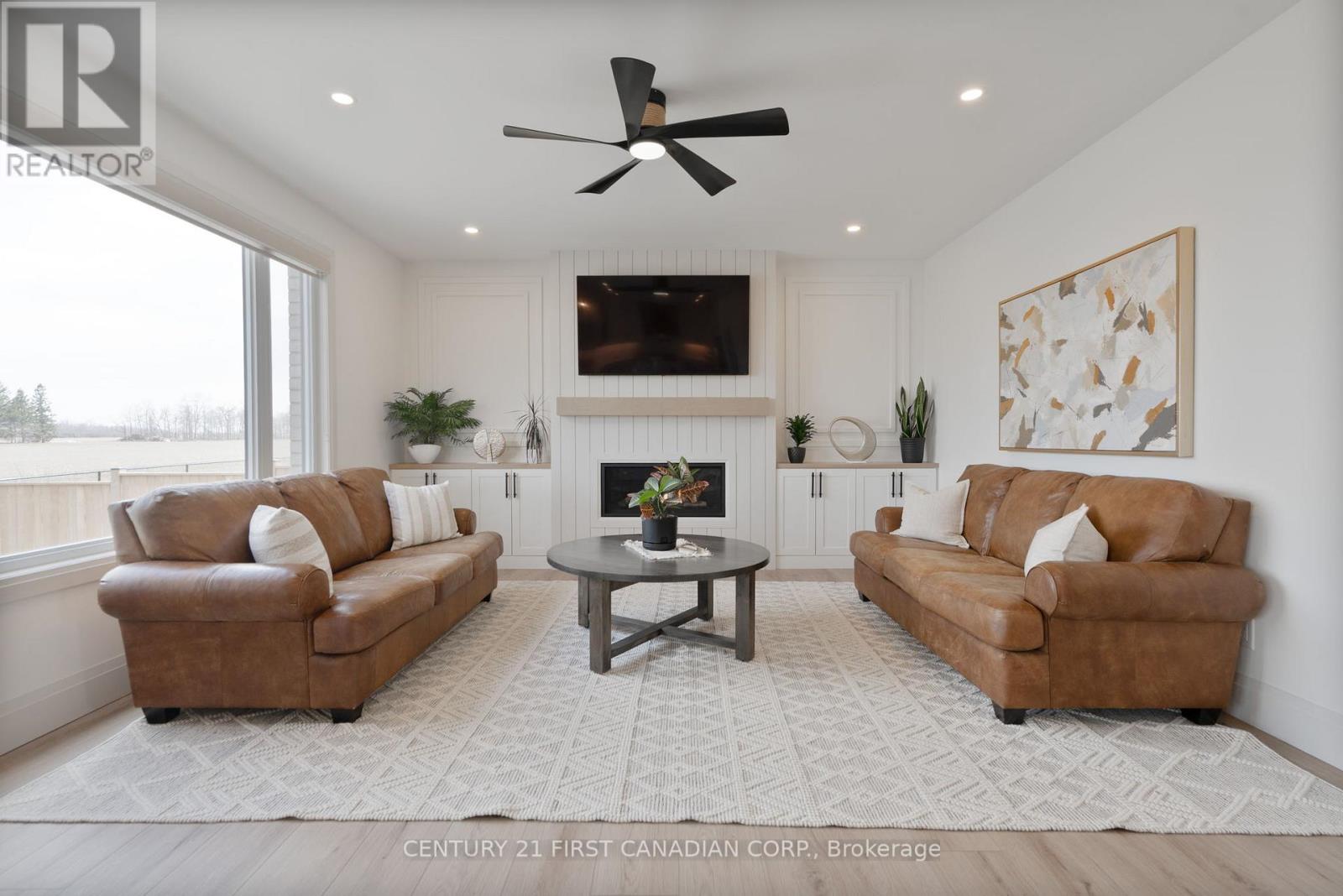 24 Postma Crescent, North Middlesex, Ontario  N0M 1A0 - Photo 10 - X13778606