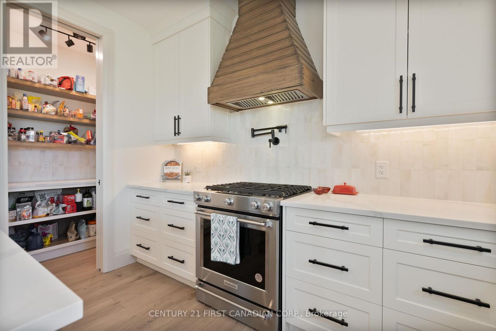 24 Postma Crescent, North Middlesex, Ontario  N0M 1A0 - Photo 14 - X13778606