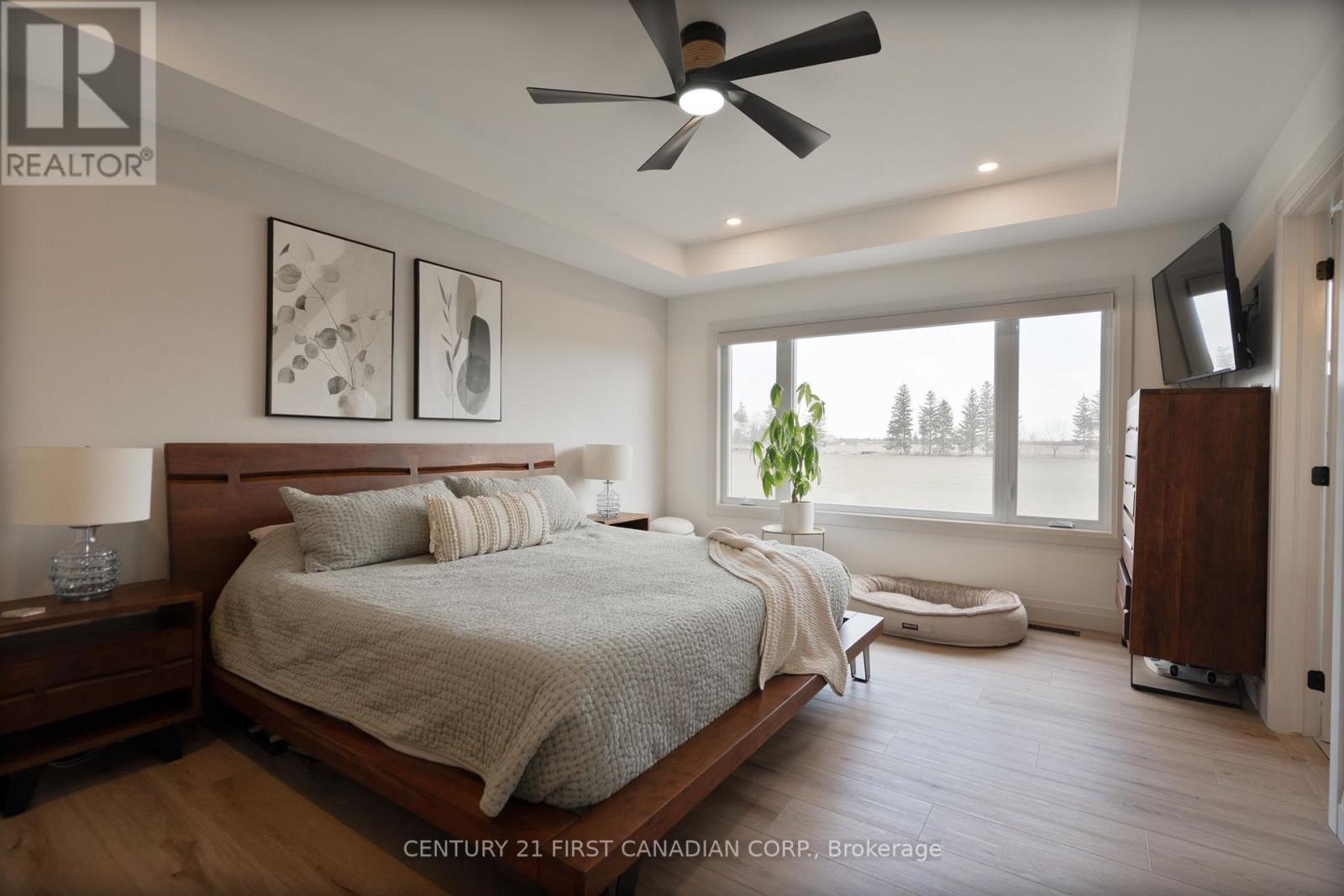 24 Postma Crescent, North Middlesex, Ontario  N0M 1A0 - Photo 18 - X13778606