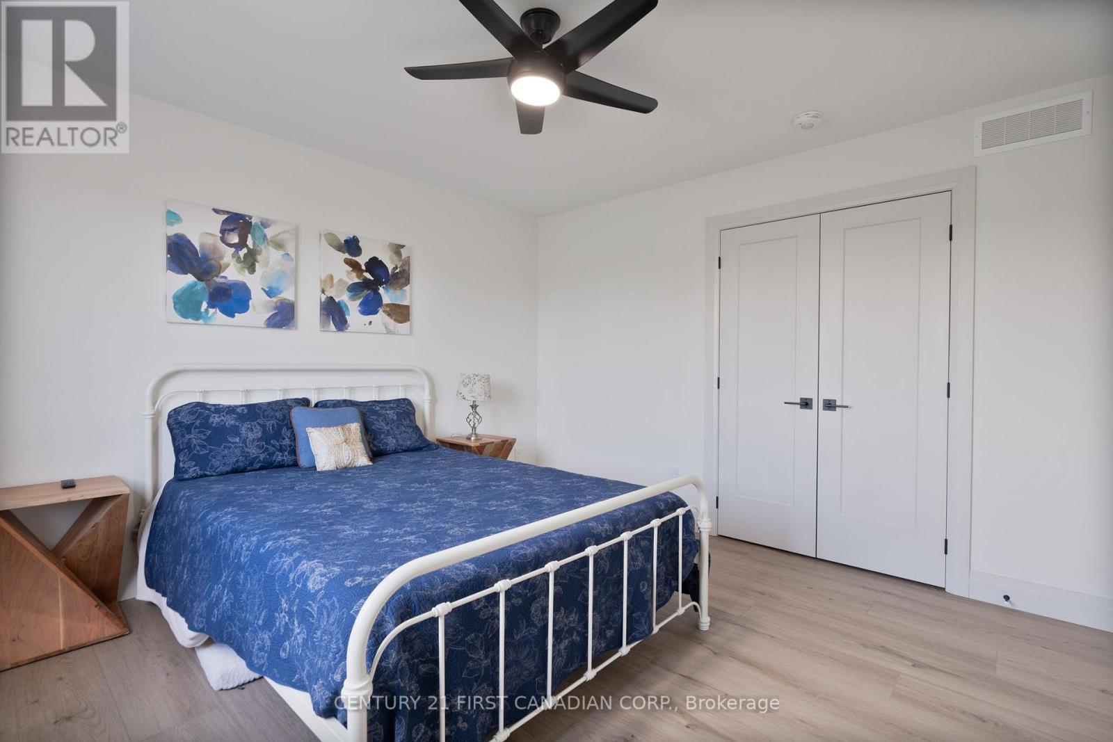 24 Postma Crescent, North Middlesex, Ontario  N0M 1A0 - Photo 31 - X13778606