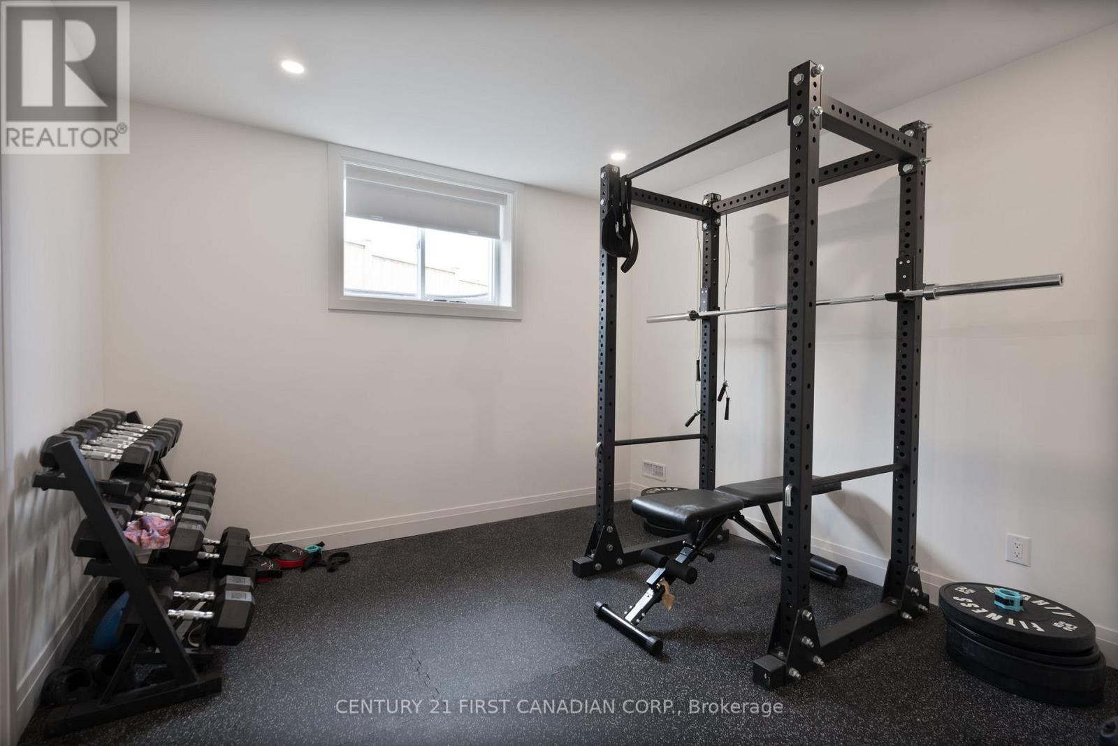 24 Postma Crescent, North Middlesex, Ontario  N0M 1A0 - Photo 38 - X13778606