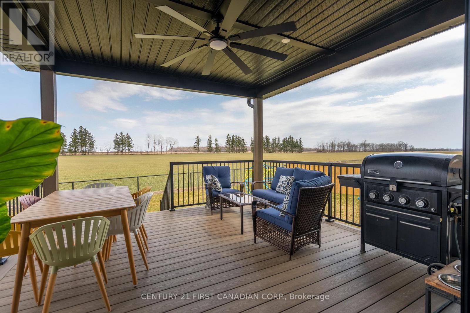 24 Postma Crescent, North Middlesex, Ontario  N0M 1A0 - Photo 39 - X13778606