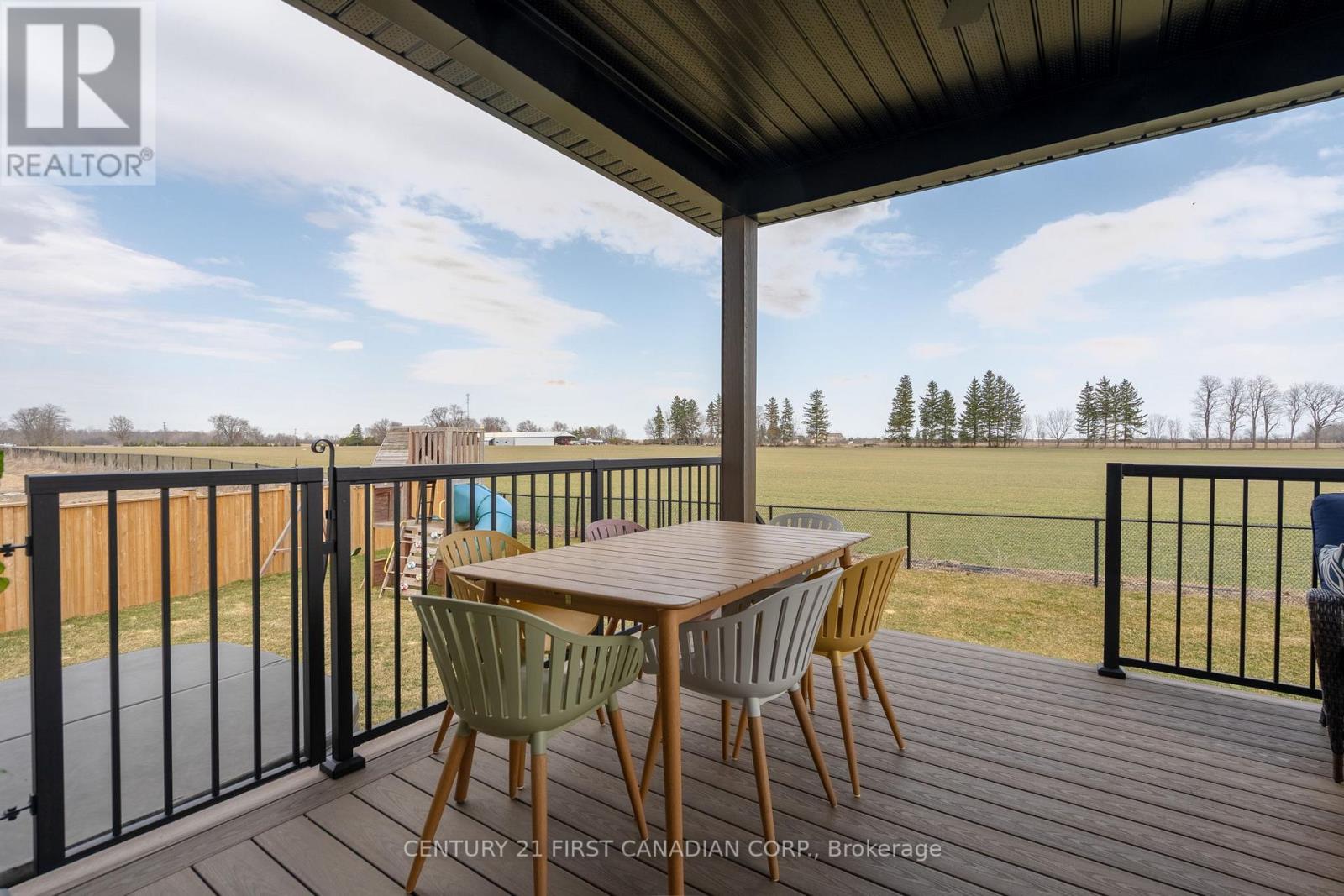 24 Postma Crescent, North Middlesex, Ontario  N0M 1A0 - Photo 40 - X13778606