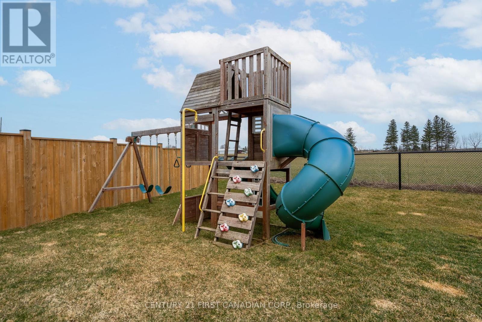 24 Postma Crescent, North Middlesex, Ontario  N0M 1A0 - Photo 41 - X13778606