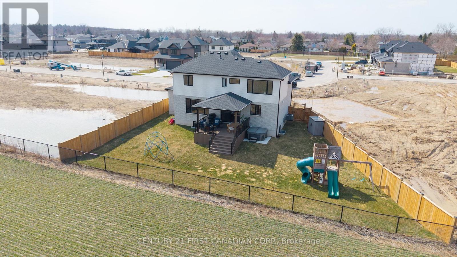 24 Postma Crescent, North Middlesex, Ontario  N0M 1A0 - Photo 44 - X13778606