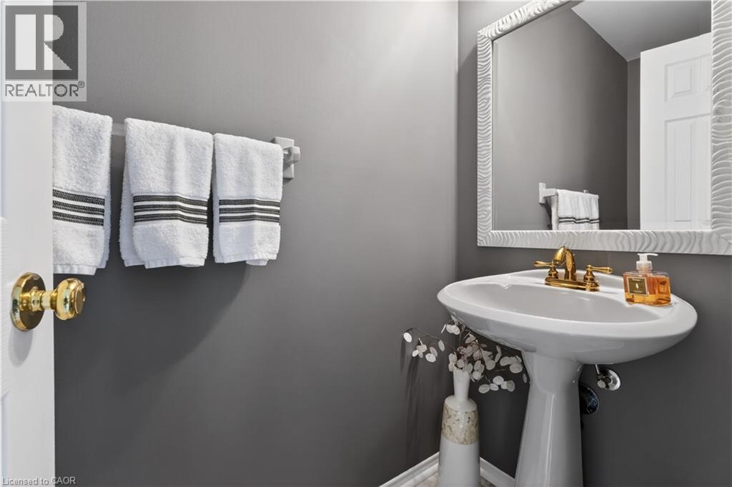 77 Sunvale Place, Stoney Creek, Ontario  L8E 4Z6 - Photo 15 - 40827358