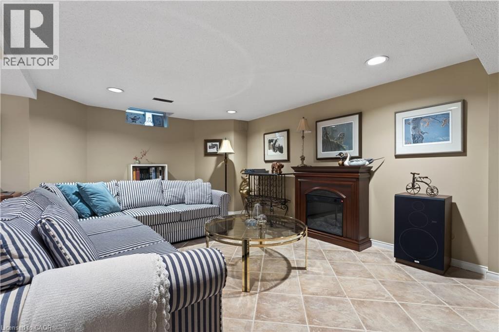 77 Sunvale Place, Stoney Creek, Ontario  L8E 4Z6 - Photo 33 - 40827358