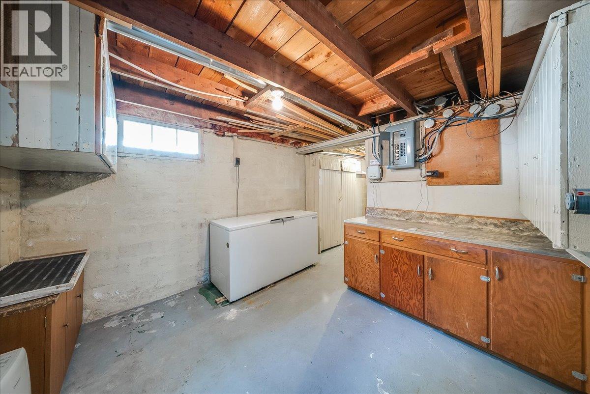 2154 Sixth Avenue, Trail, British Columbia  V1R 3B7 - Photo 26 - 10399920