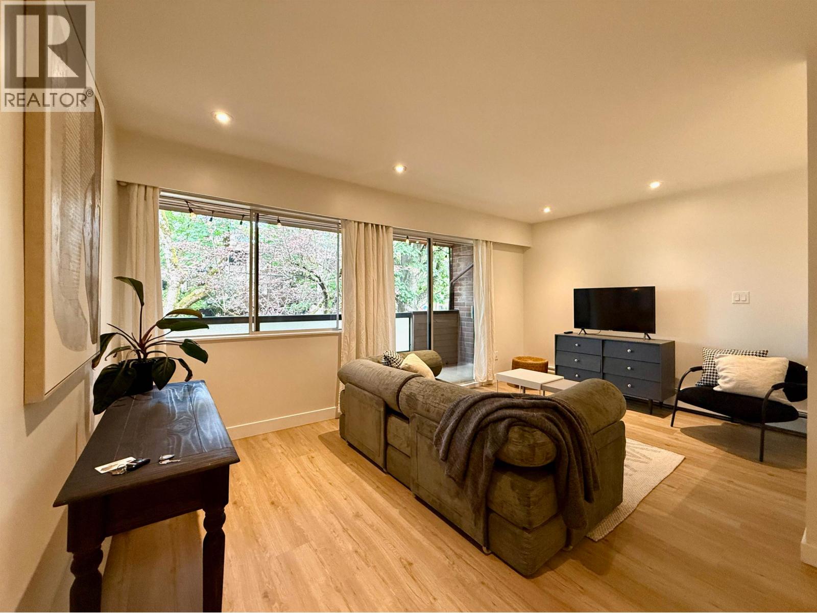 219 2190 W 7th Avenue, Vancouver, British Columbia  V6K 4K7 - Photo 3 - R3160984