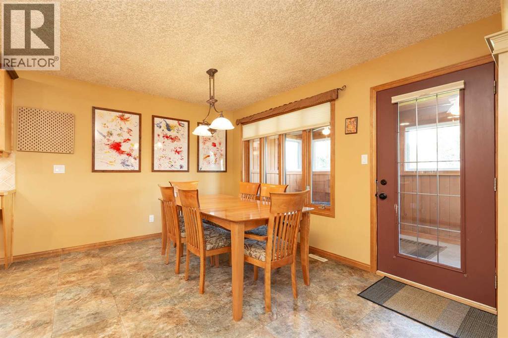 151 Riverdale Terrace W, Lethbridge, Alberta  T1K 7S9 - Photo 8 - A2343226