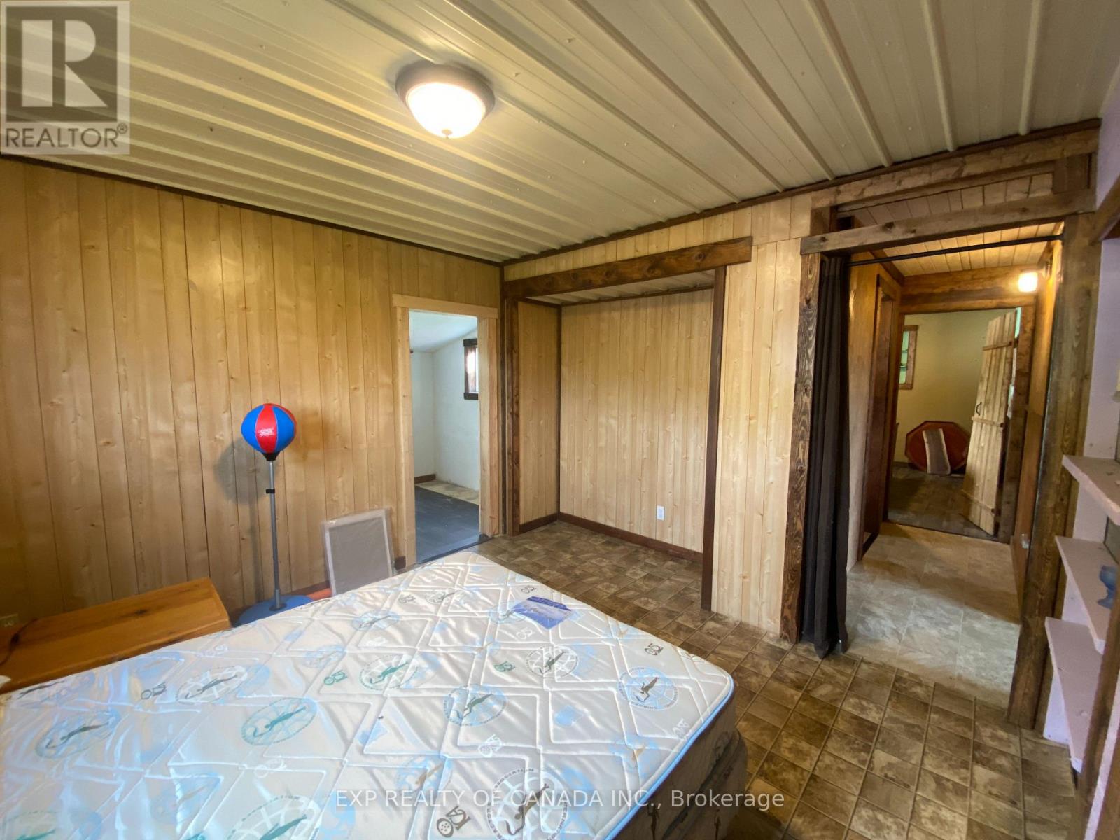 2726 ON-579 photo 10