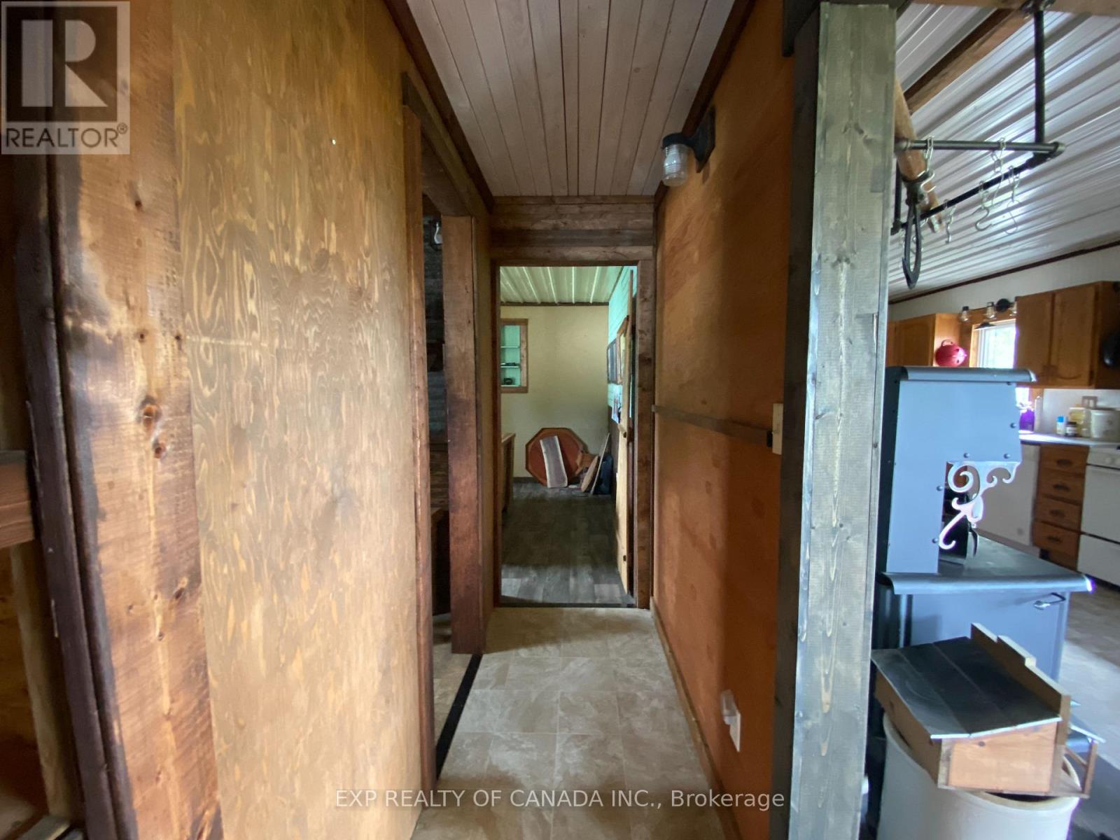 2726 ON-579 photo 16