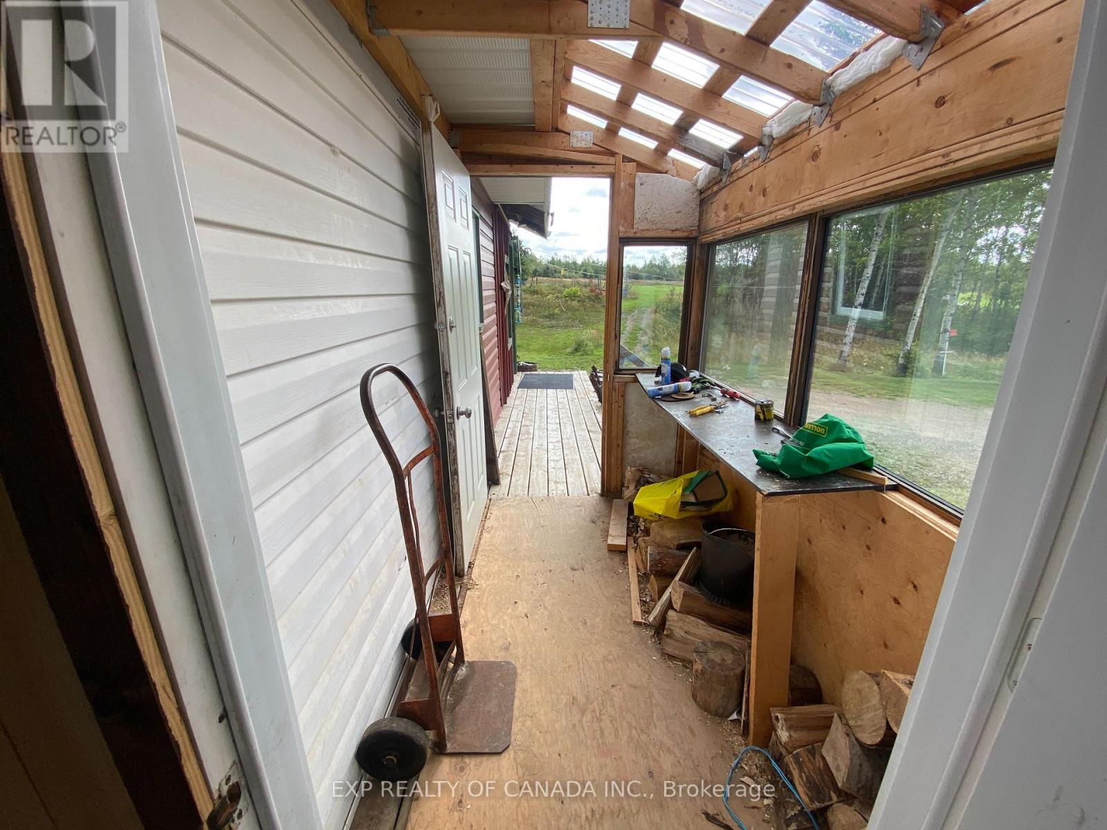 2726 ON-579 photo 18