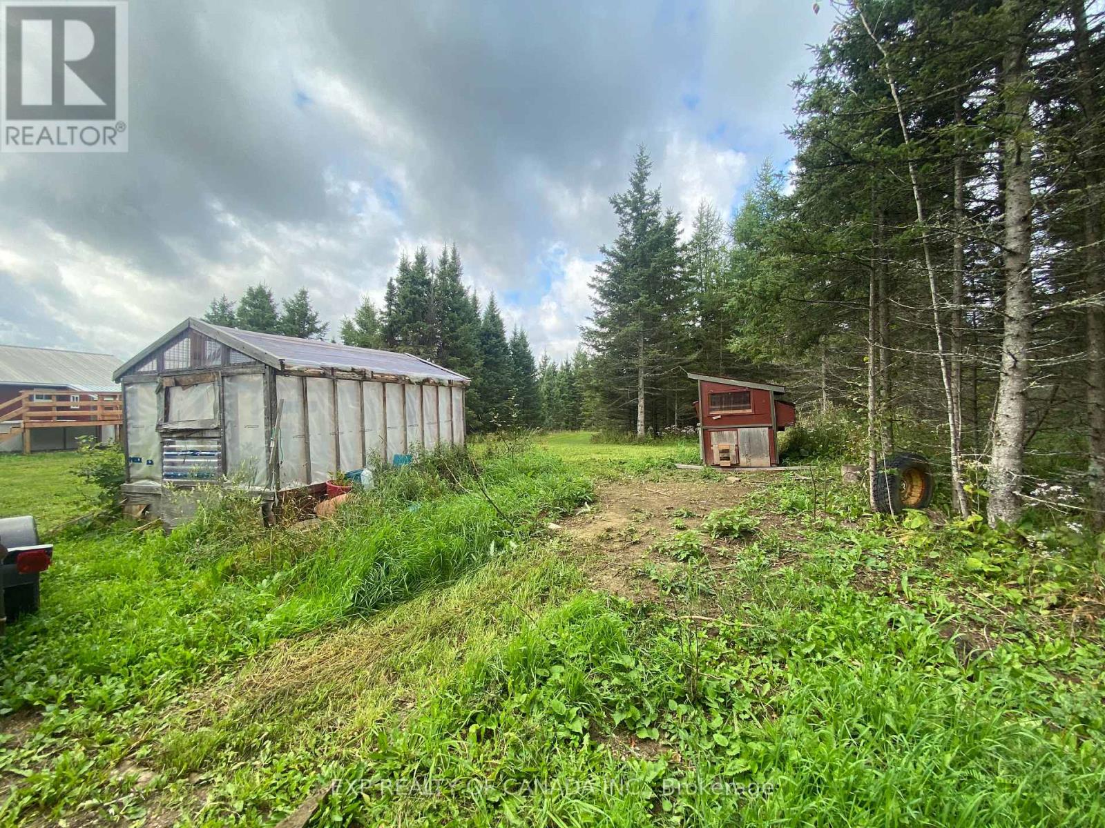 2726 ON-579 photo 38