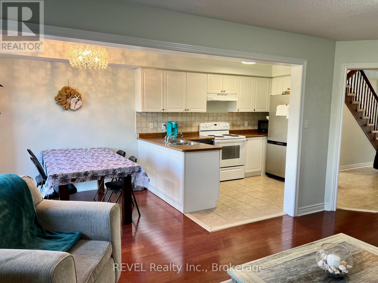 18 Mackenzie King Avenue, St. Catharines, Ontario  L2P 0A1 - Photo 5 - X13778644