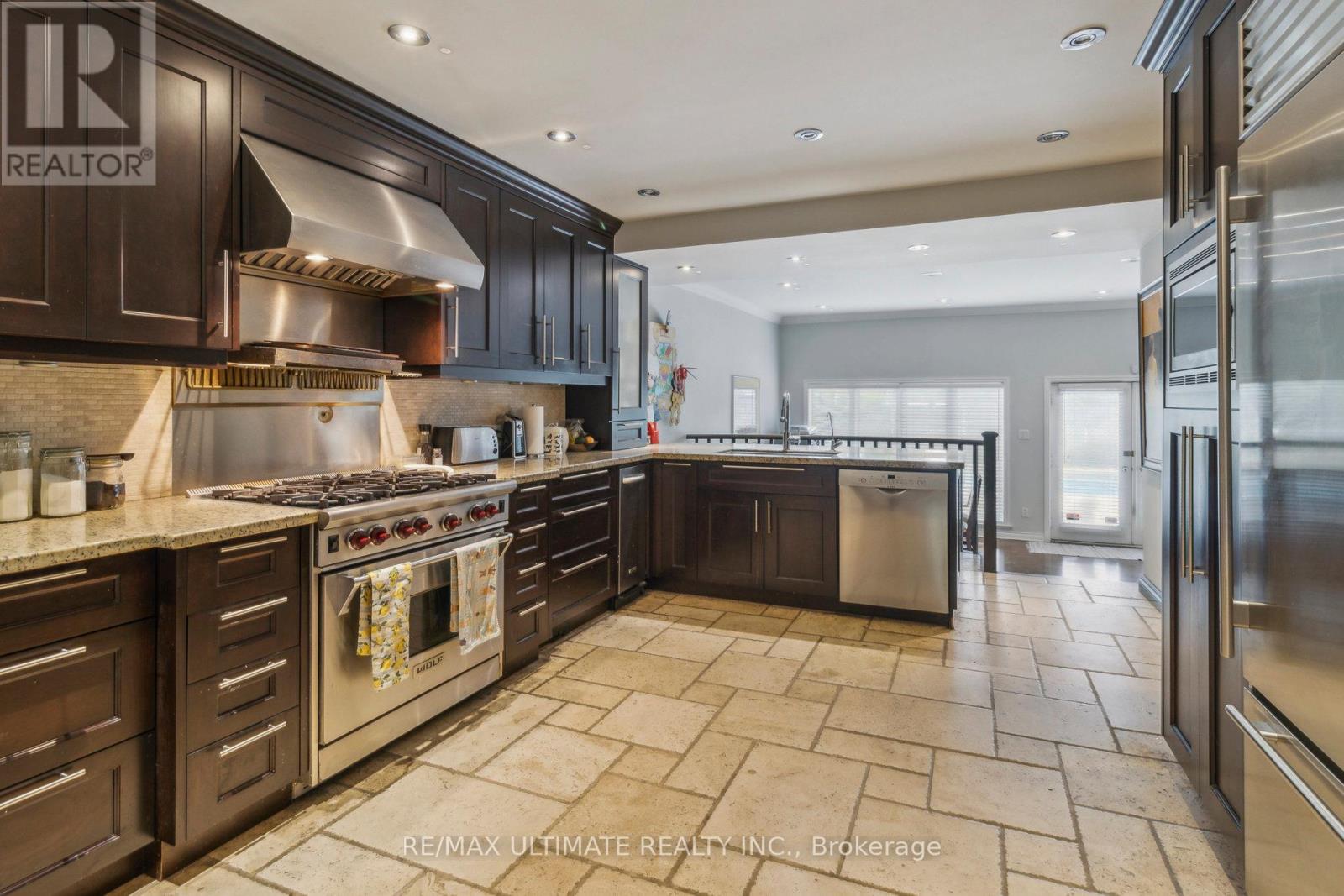 181 Bayview Heights Drive, Toronto, Ontario  M4G 2Z1 - Photo 5 - C13778594