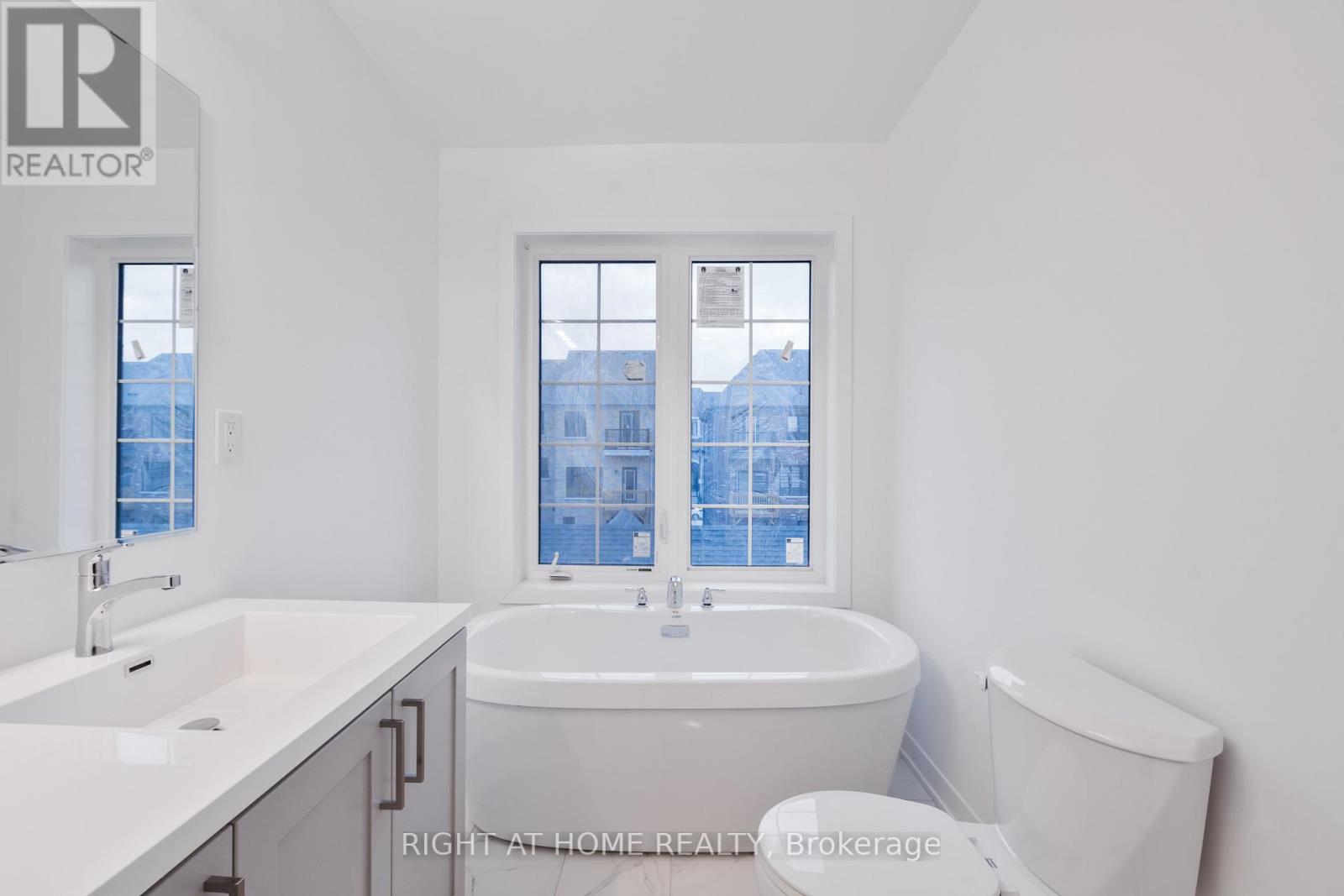 13 Selfridge Way, Whitby, Ontario  L1N 0N9 - Photo 31 - E13778628