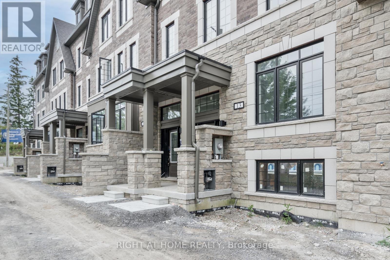 13 Selfridge Way, Whitby, Ontario  L1N 0N9 - Photo 34 - E13778628