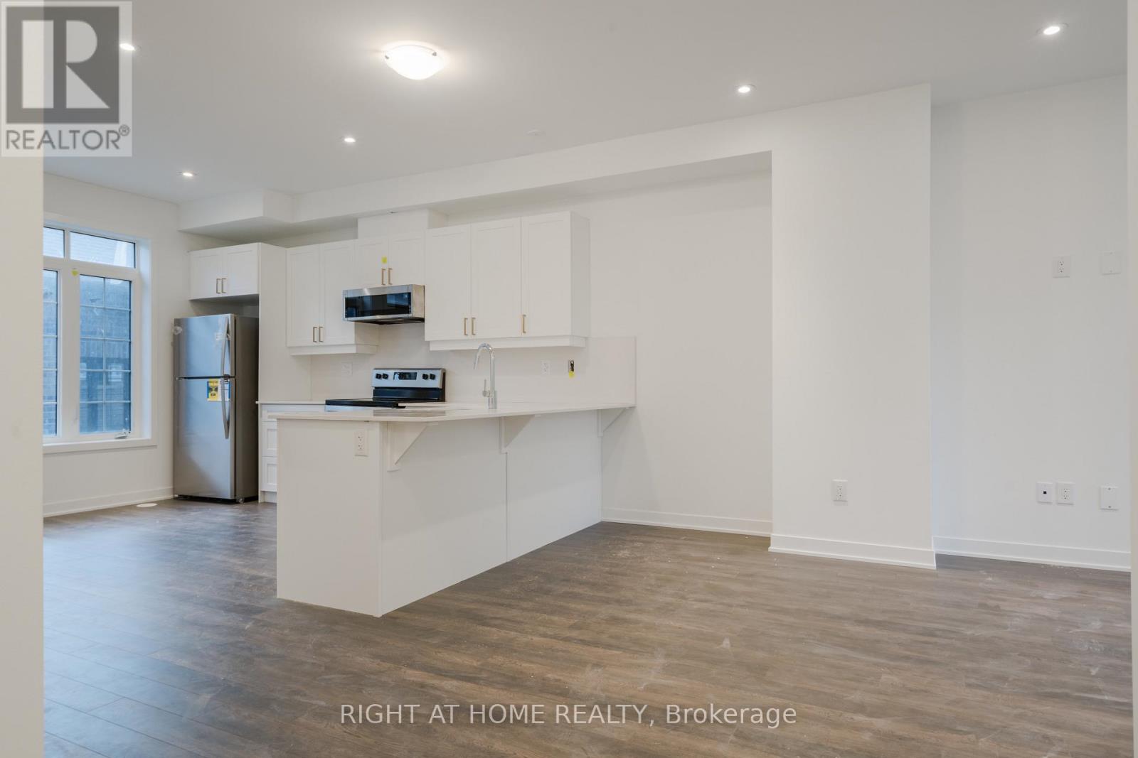 13 Selfridge Way, Whitby, Ontario  L1N 0N9 - Photo 7 - E13778628