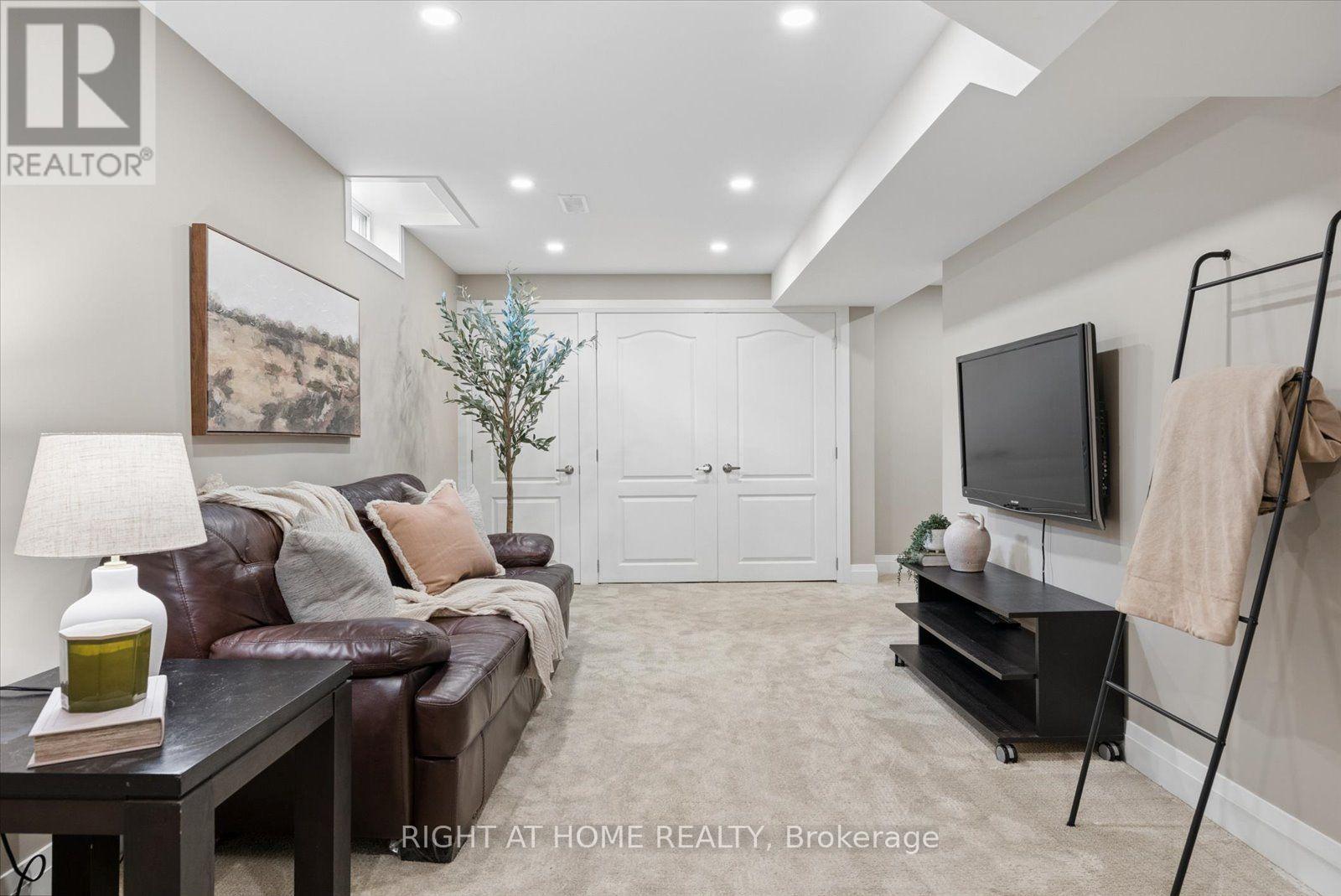 72 Natanya Boulevard, Georgina, Ontario  L4P 3P7 - Photo 28 - N13778602