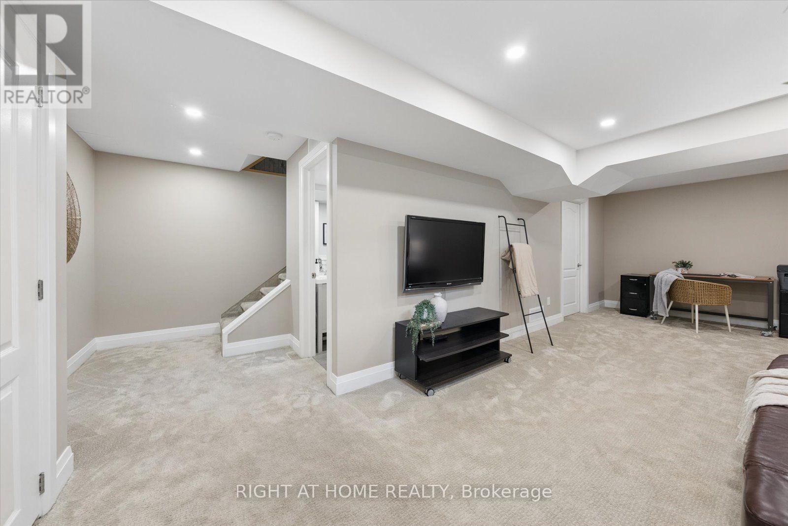 72 Natanya Boulevard, Georgina, Ontario  L4P 3P7 - Photo 34 - N13778602