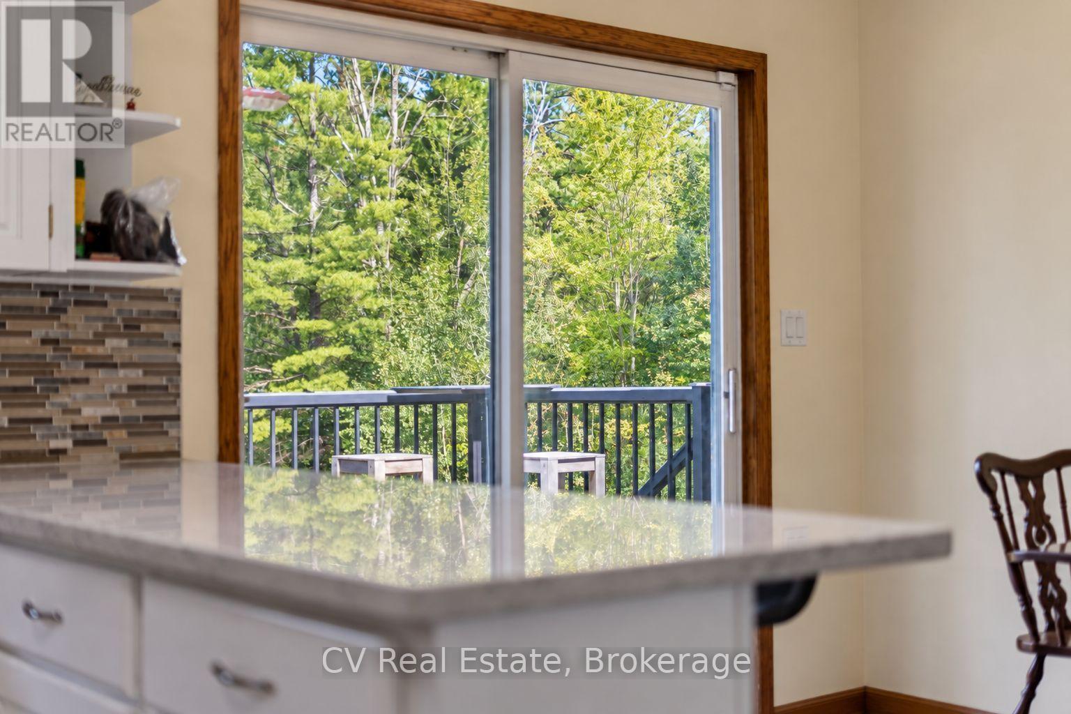 1045 Narrows Road, Gravenhurst, Ontario  P1P 1R2 - Photo 12 - X13778612