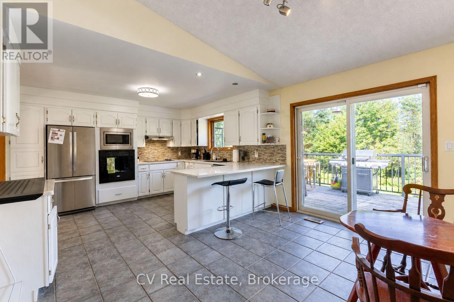 1045 Narrows Road, Gravenhurst, Ontario  P1P 1R2 - Photo 13 - X13778612
