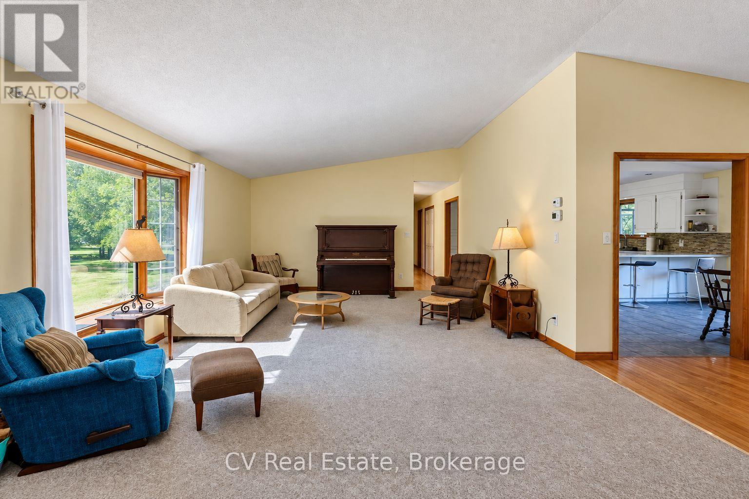 1045 Narrows Road, Gravenhurst, Ontario  P1P 1R2 - Photo 17 - X13778612