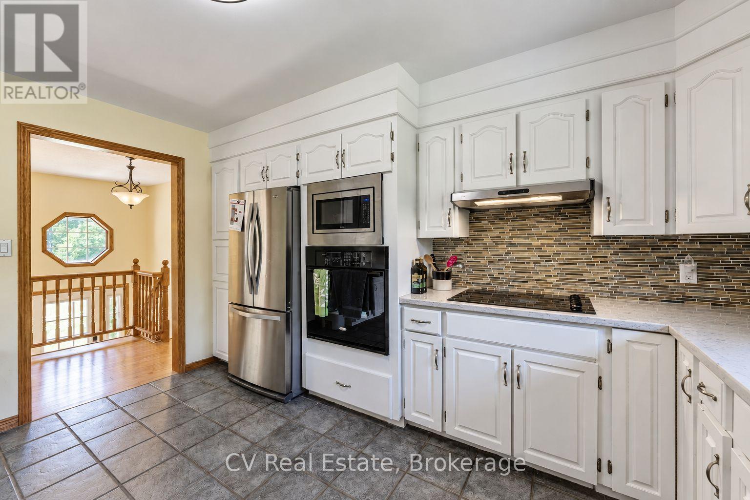 1045 Narrows Road, Gravenhurst, Ontario  P1P 1R2 - Photo 9 - X13778612