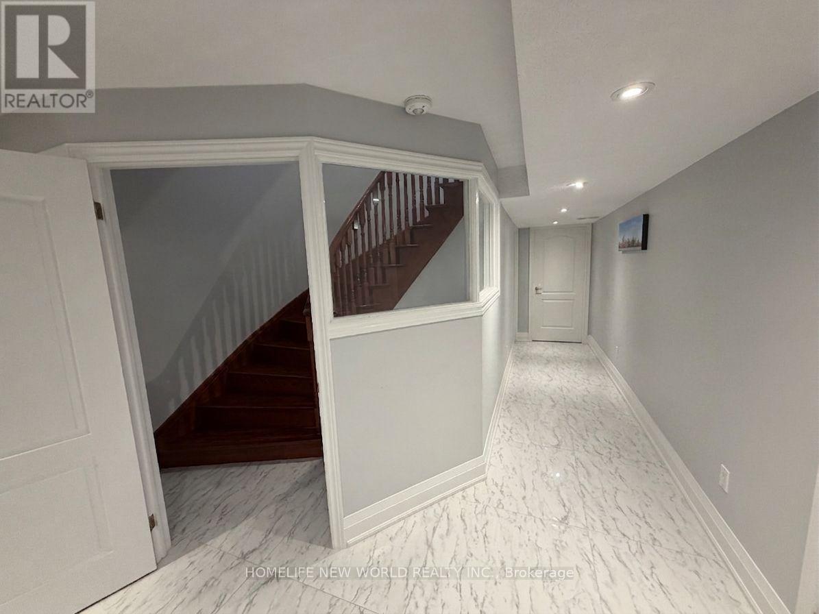 63a Roosevelt Drive, Richmond Hill, Ontario  L4C 6V2 - Photo 32 - N13769824
