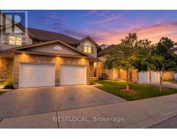 11 - 10 FALLOWFIELD DRIVE, Kitchener, Ontario