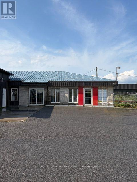 970 BURTON ROAD, Russell, Ontario