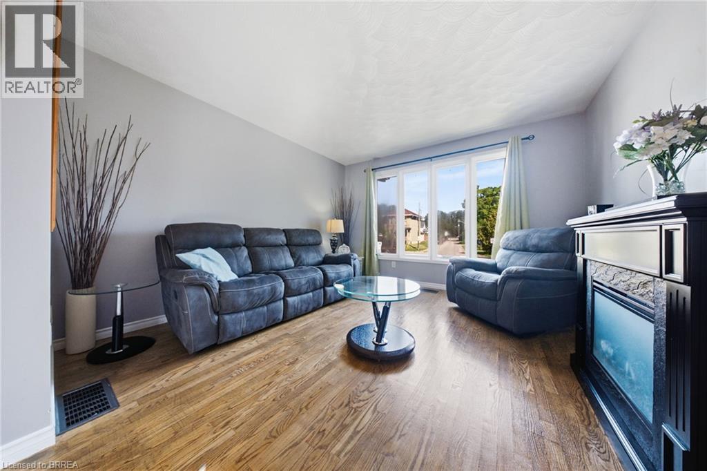 11 Dundas Street W, Paris, Ontario  N3L 1E9 - Photo 11 - 40861699