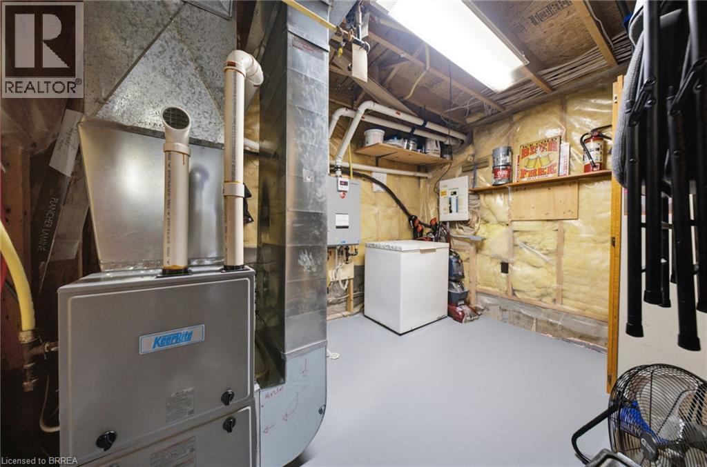 11 Dundas Street W, Paris, Ontario  N3L 1E9 - Photo 32 - 40861699