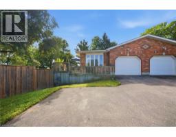 11 DUNDAS Street W, Paris, Ontario