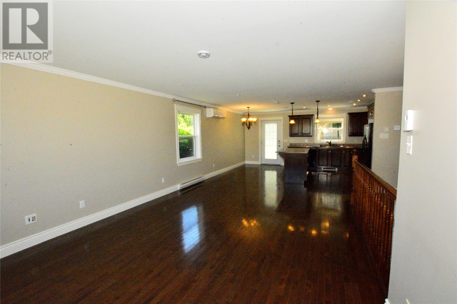 11 Logan Street, Paradise — photo 9