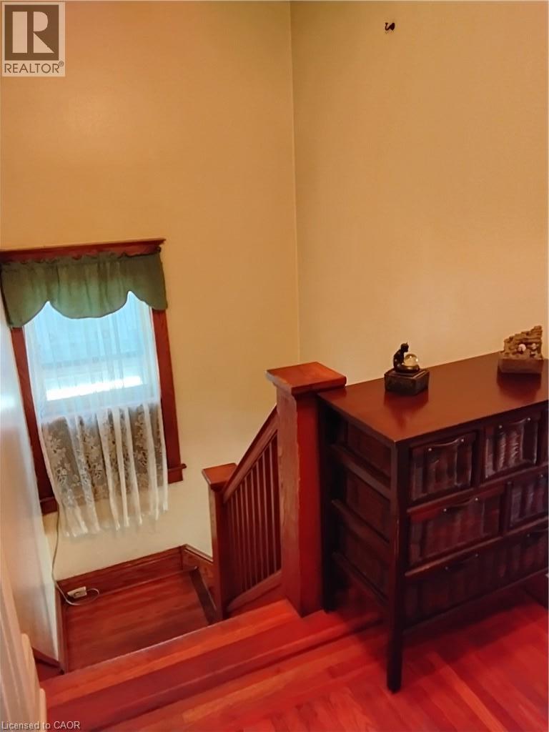 156 Leinster Avenue N, Hamilton, Ontario  L8L 6X9 - Photo 10 - 40861615