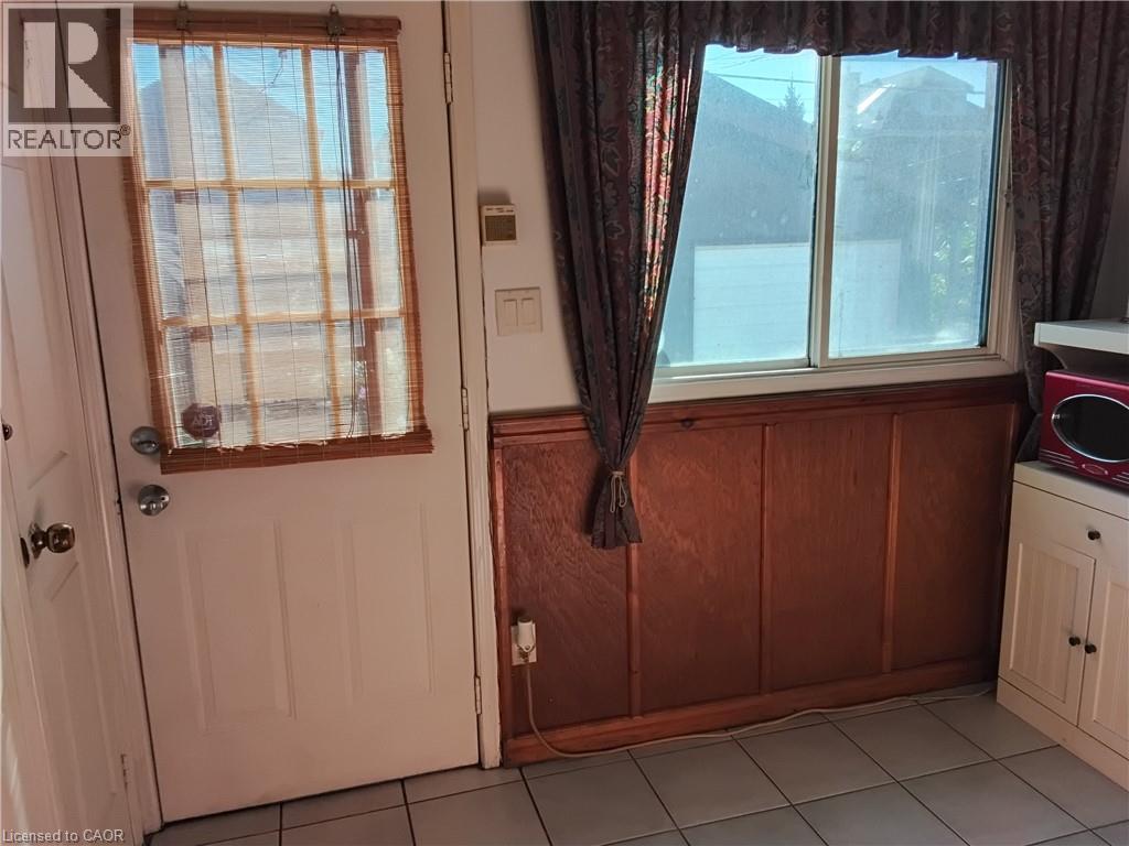 156 Leinster Avenue N, Hamilton, Ontario  L8L 6X9 - Photo 9 - 40861615