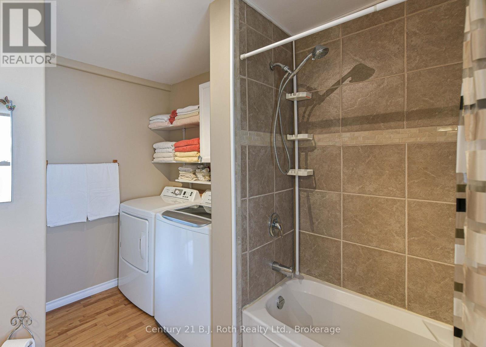 331 Moffat Street, Orillia, Ontario  L3V 4E9 - Photo 12 - S13778702