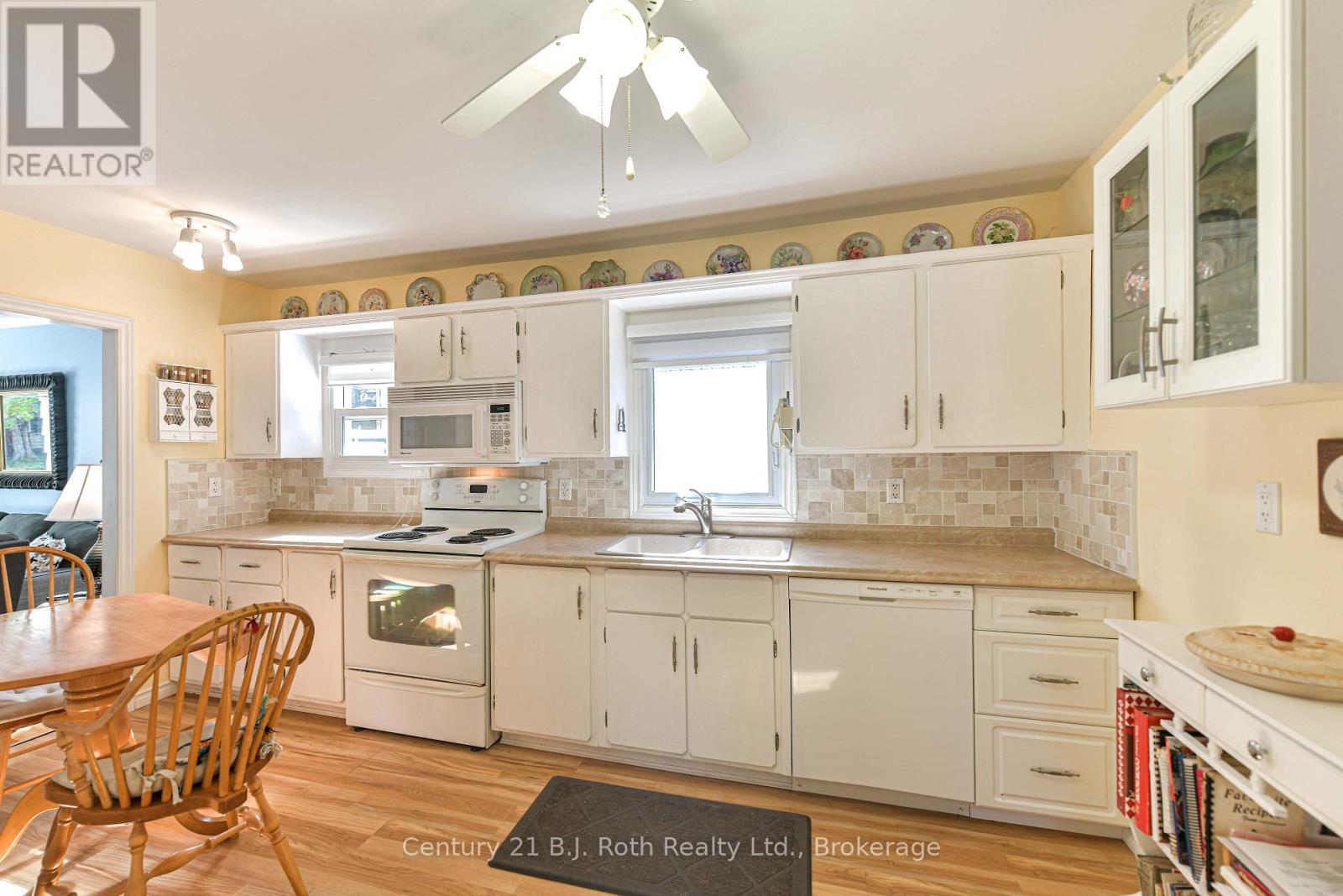331 Moffat Street, Orillia, Ontario  L3V 4E9 - Photo 14 - S13778702