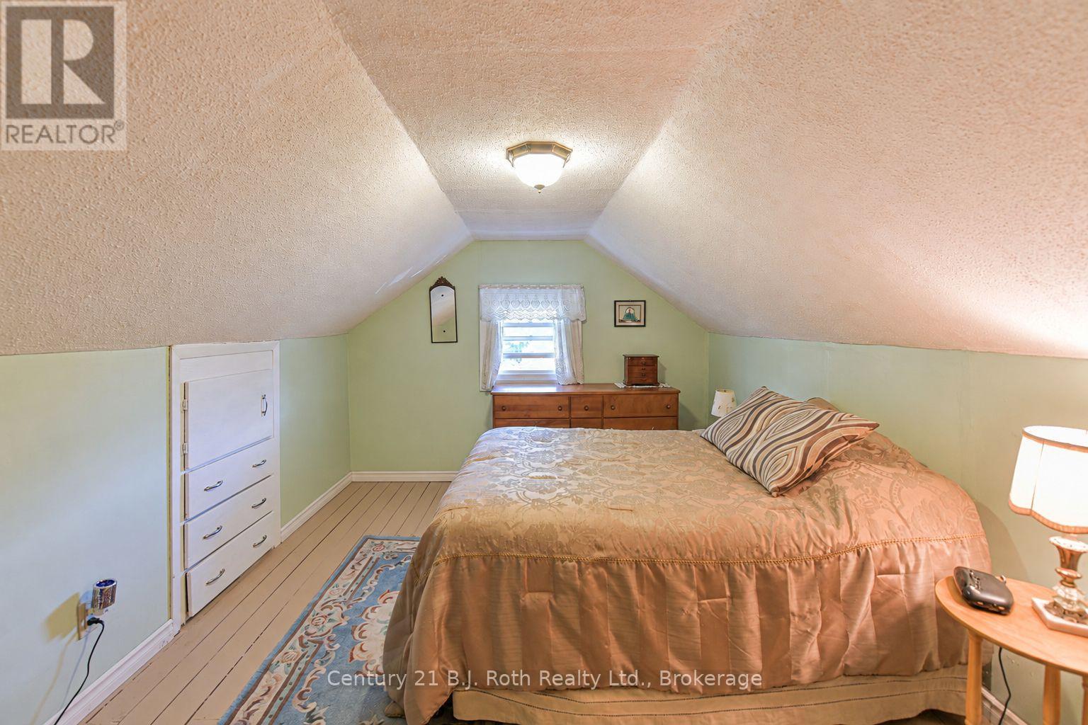 331 Moffat Street, Orillia, Ontario  L3V 4E9 - Photo 26 - S13778702