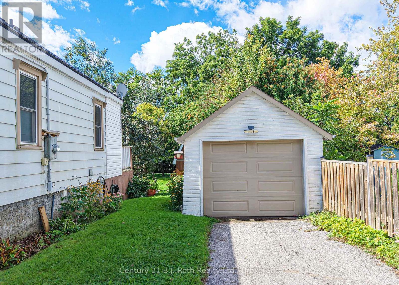 331 Moffat Street, Orillia, Ontario  L3V 4E9 - Photo 33 - S13778702