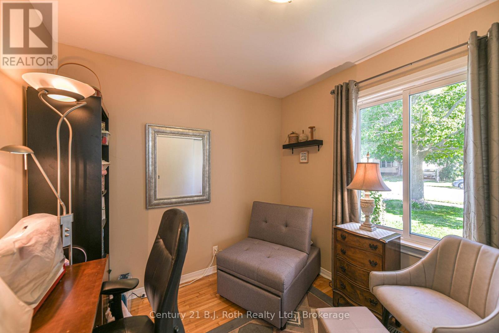 331 Moffat Street, Orillia, Ontario  L3V 4E9 - Photo 8 - S13778702