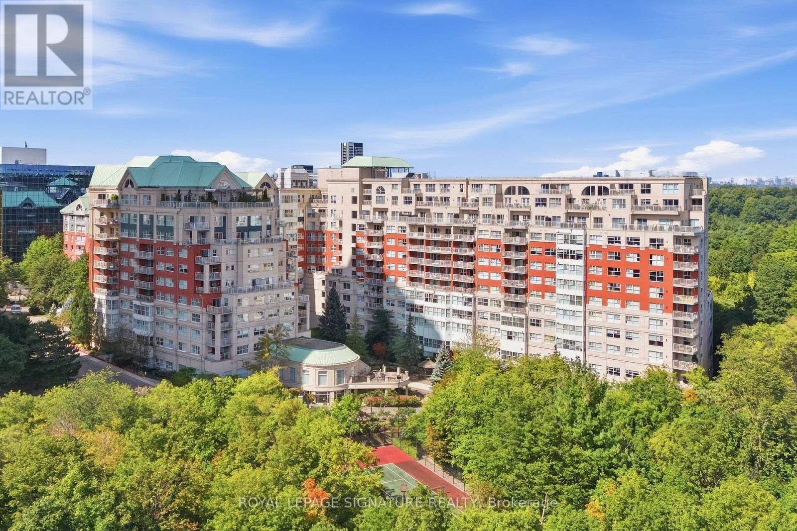 310 - 18 CONCORDE PLACE, Toronto, Ontario