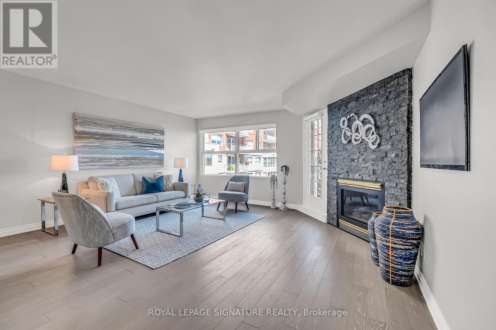 310 - 18 Concorde Place, Toronto, Ontario  M3C 3T9 - Photo 6 - C13778800